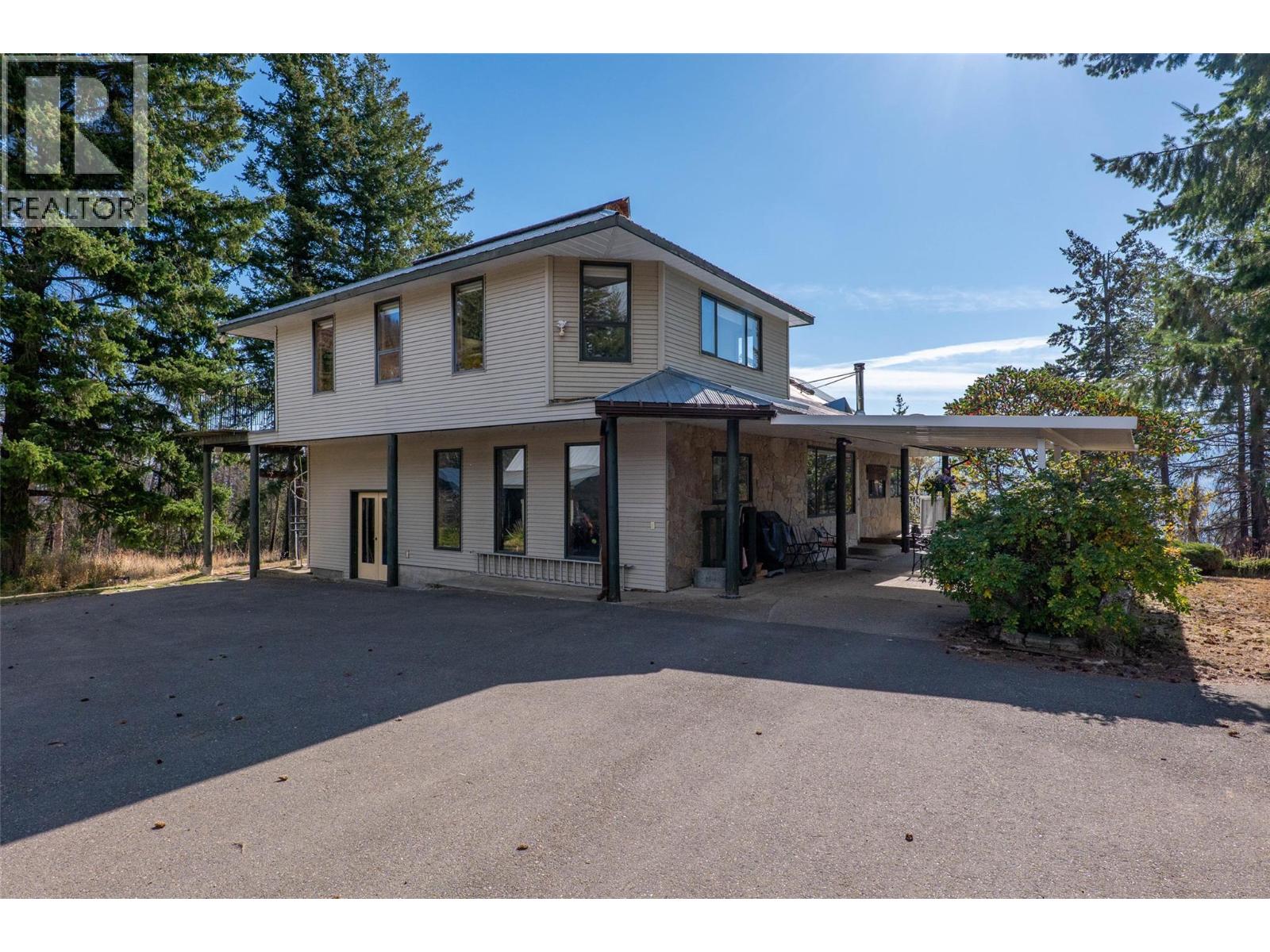 Additional image 3 of 1722 Lee Creek Drive, Lee Creek, BC, V0E1M4