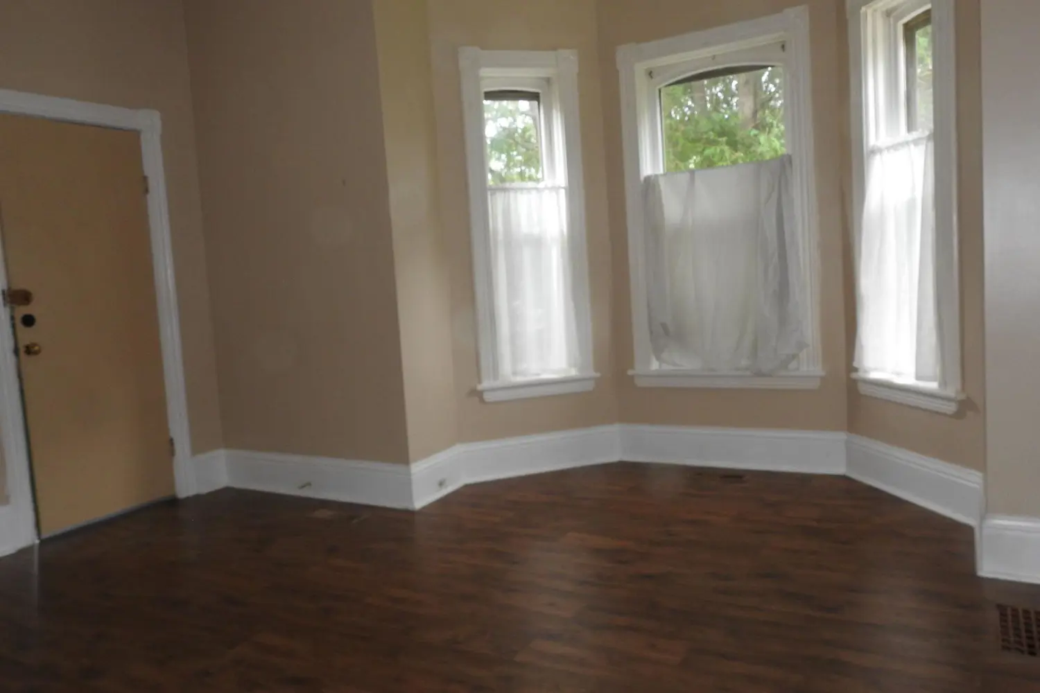 185 John Street photo 4