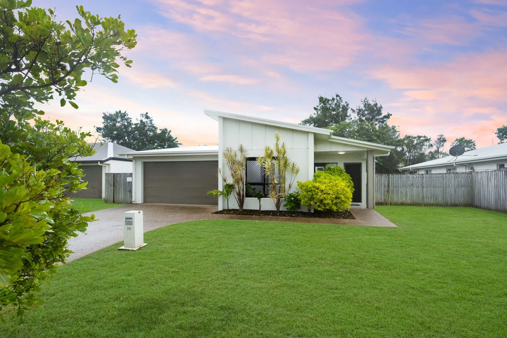28 Burlingon Circuit, Mount Louisa QLD 4814