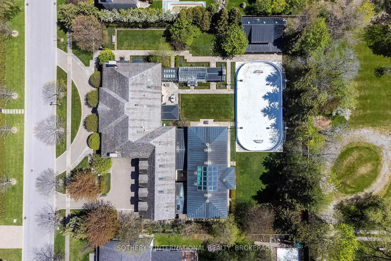472 Gage Street photo 2
