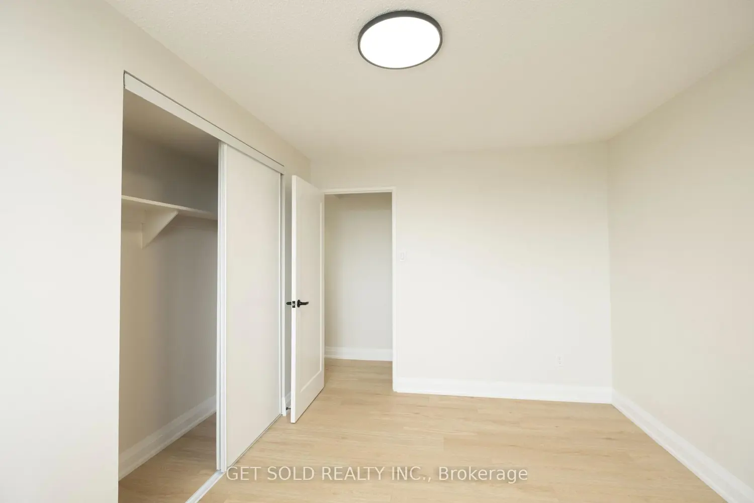 120 Dundalk Drive 405 photo 4