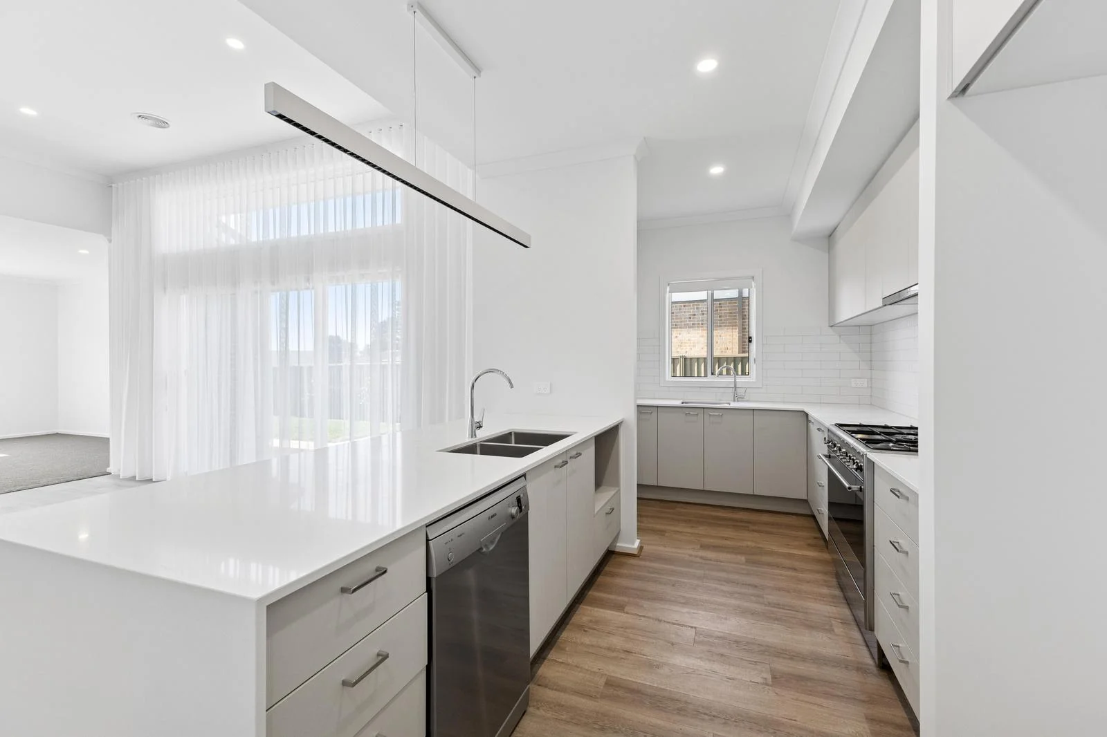 7 Polkinghorne View, Lucas VIC 3350 photo 3