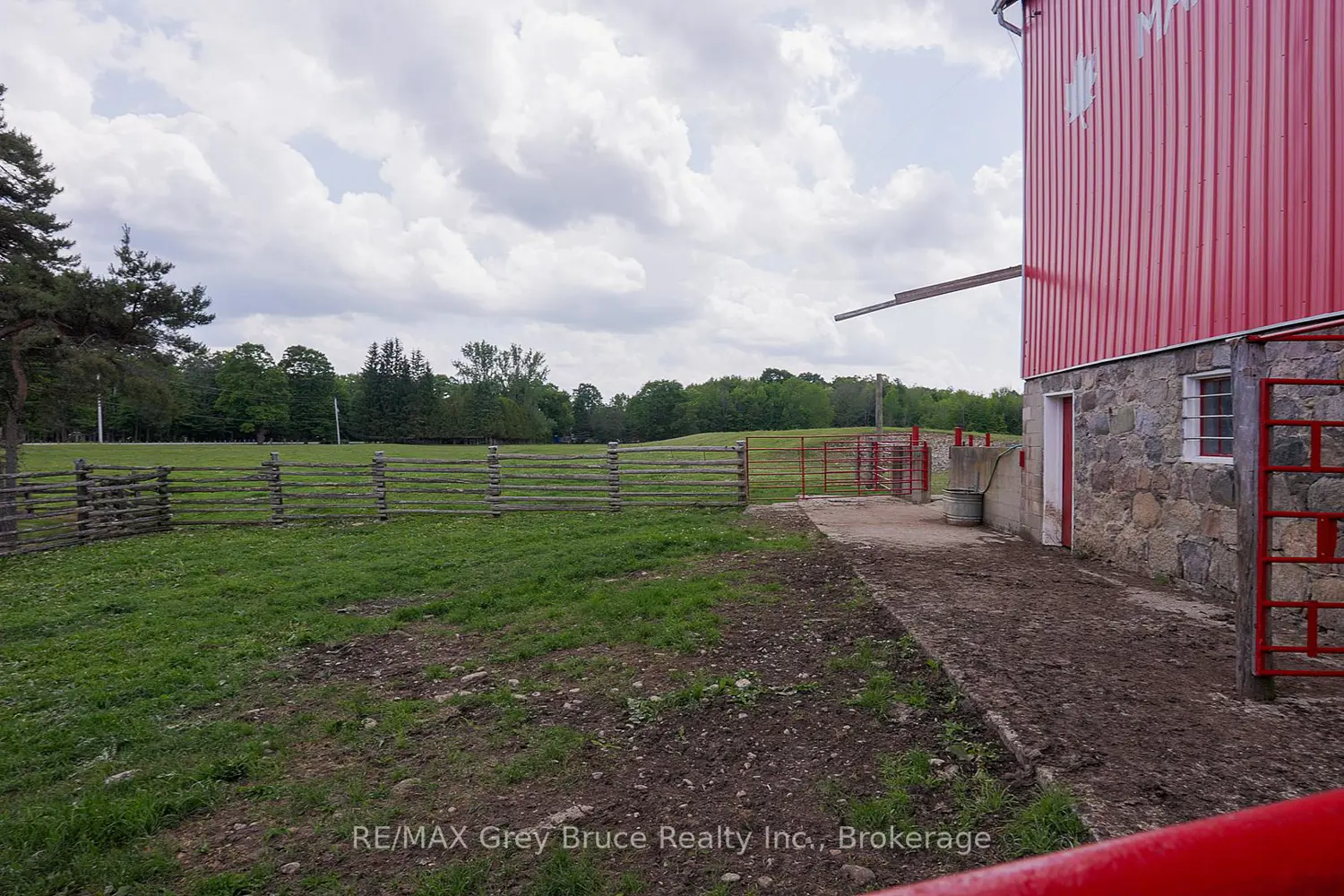 Additional image 17 of 319144 Grey Road 1