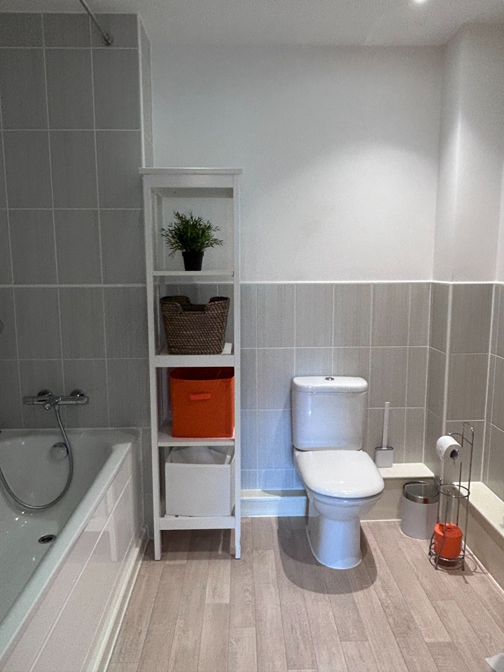 2 Bed Flat, Bell Barn Road, B15, N1 7GU photo 3