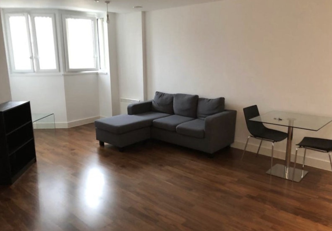 1 Bed Flat, Hagley Road, B16, N1 7GU photo 4