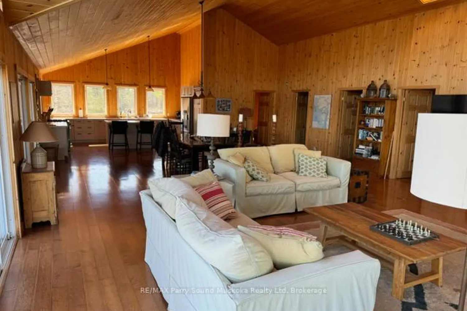 Additional image 5 of 1 B844