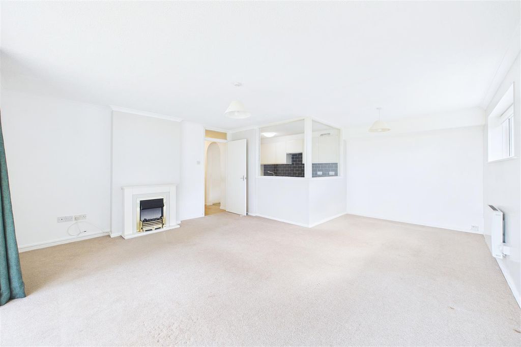 Additional image 3 of 2 bed flat for saleElton Road, Clevedon BS21