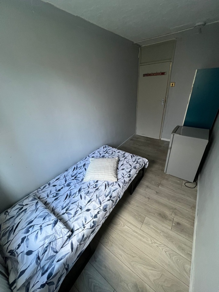 Room in a Shared House, Clark St, E1, N1 7GU photo 2