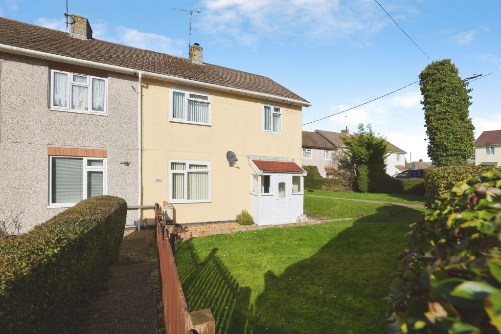 3 bed semi-detached house for saleMeadow Road, Bulford, Salisbury SP4