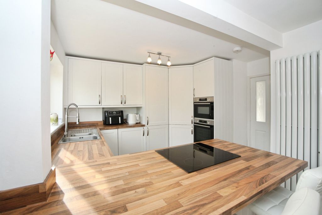Additional image 2 of 3 bed semi-detached house for saleRogiet Road, Caldicot NP26