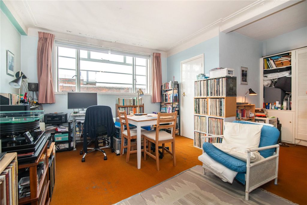 Studio for saleSheen Road, Richmond TW9 photo 2
