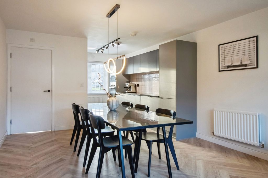 Additional image 5 of 4 bed detached house for saleHeath View, Wakefield, West Yorkshire WF1