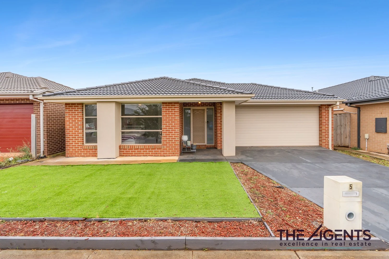 5 Valerian Street, Melton South VIC 3338
