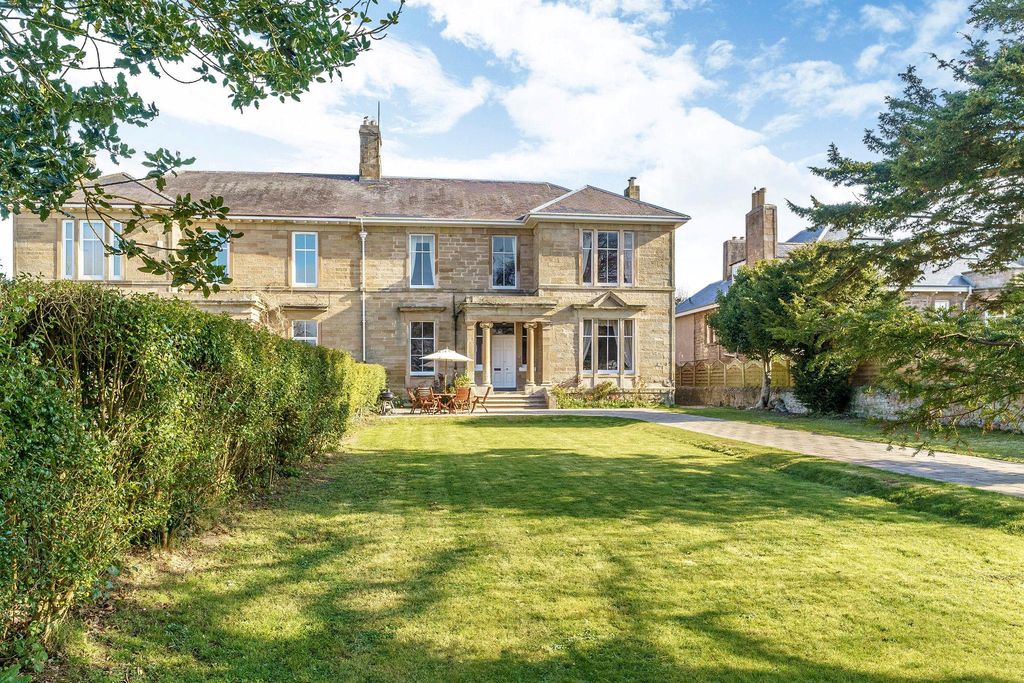 6 bed semi-detached house for saleCastle Terrace, Berwick-Upon-Tweed, Northumberland TD15
