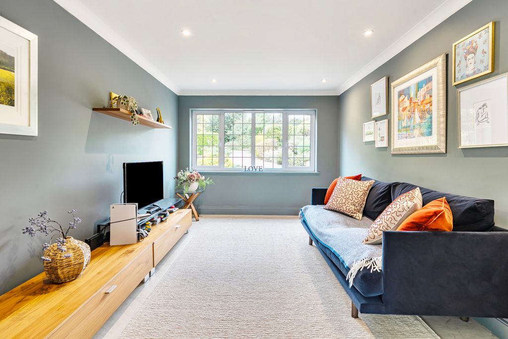 Additional image 6 of 6 bed detached house for saleMill Lane, Gerrards Cross, Buckinghamshire SL9