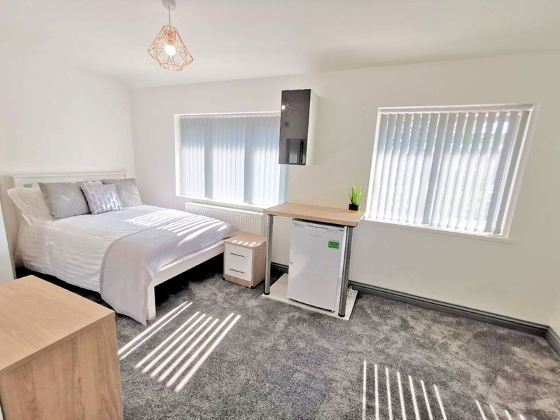 Room in a Shared House, West Boulevard, B32, N1 7GU photo 2