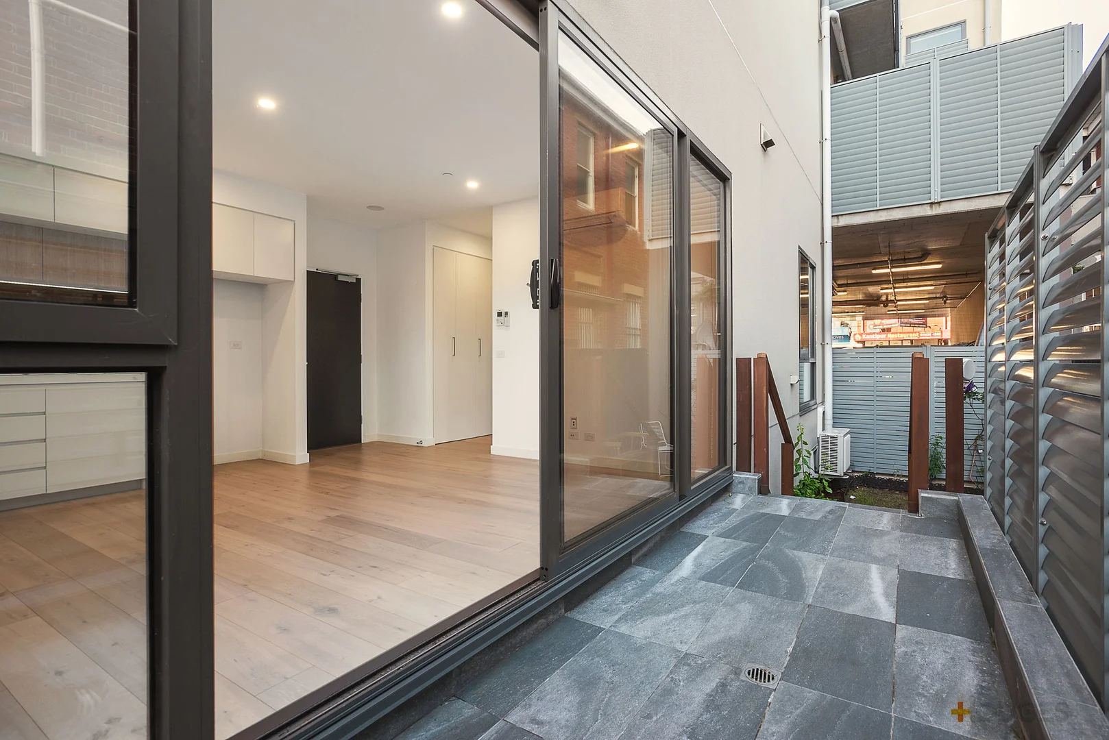 Additional image 7 of 6/144 Hawthorn Road, Caulfield North VIC 3161