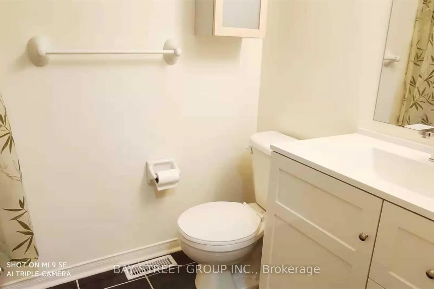 Additional image 8 of 760 Lawrence Avenue 87