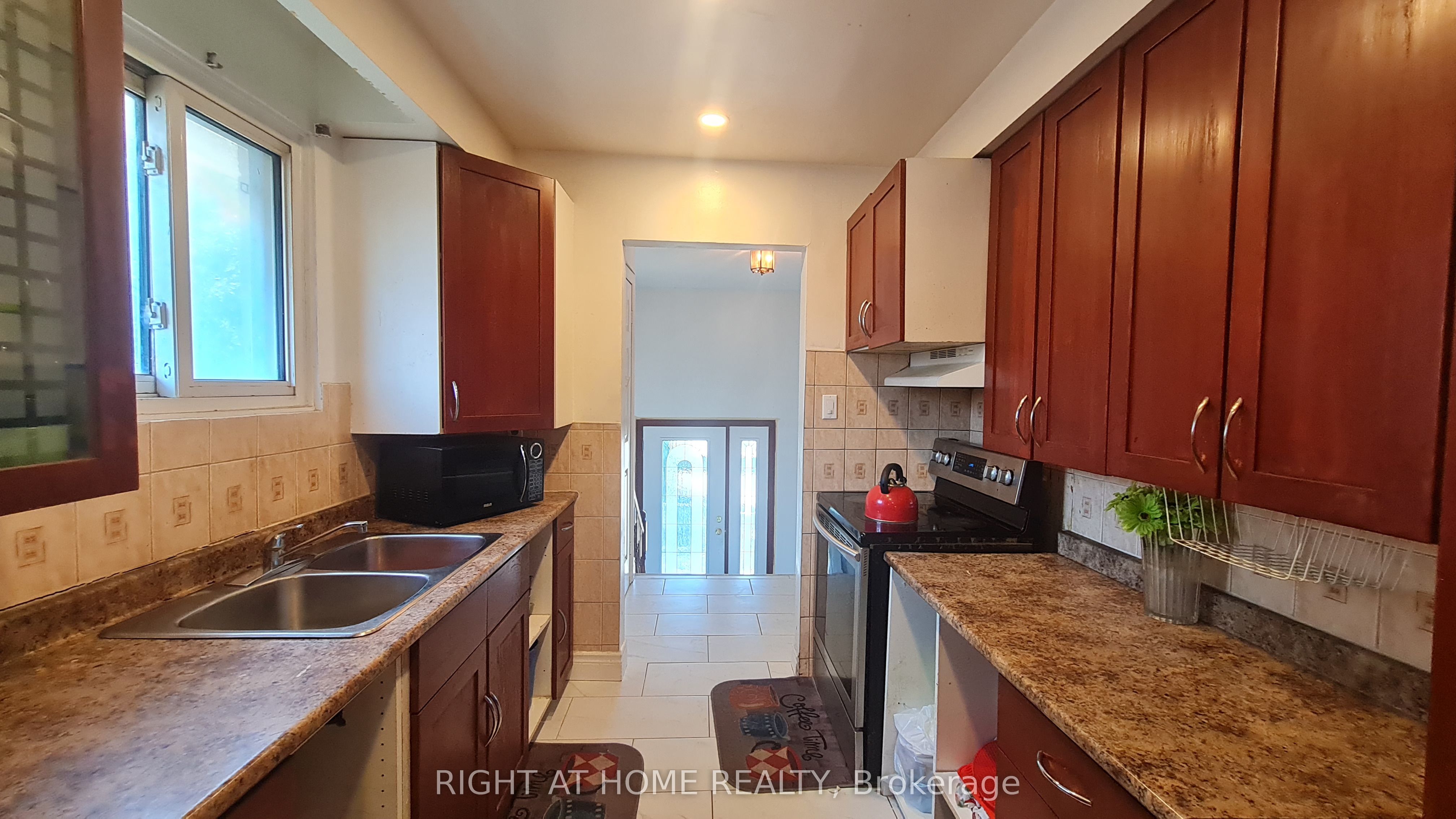55 Littleleaf Drive, Toronto, ON, M1B 1Y7 photo 4