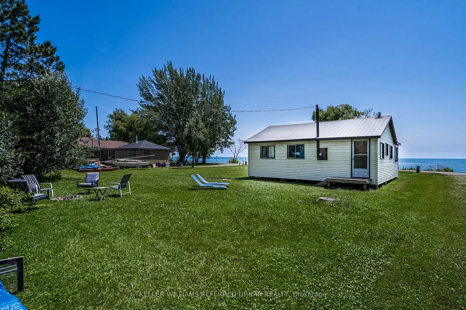 845 Lakeshore Road photo 4