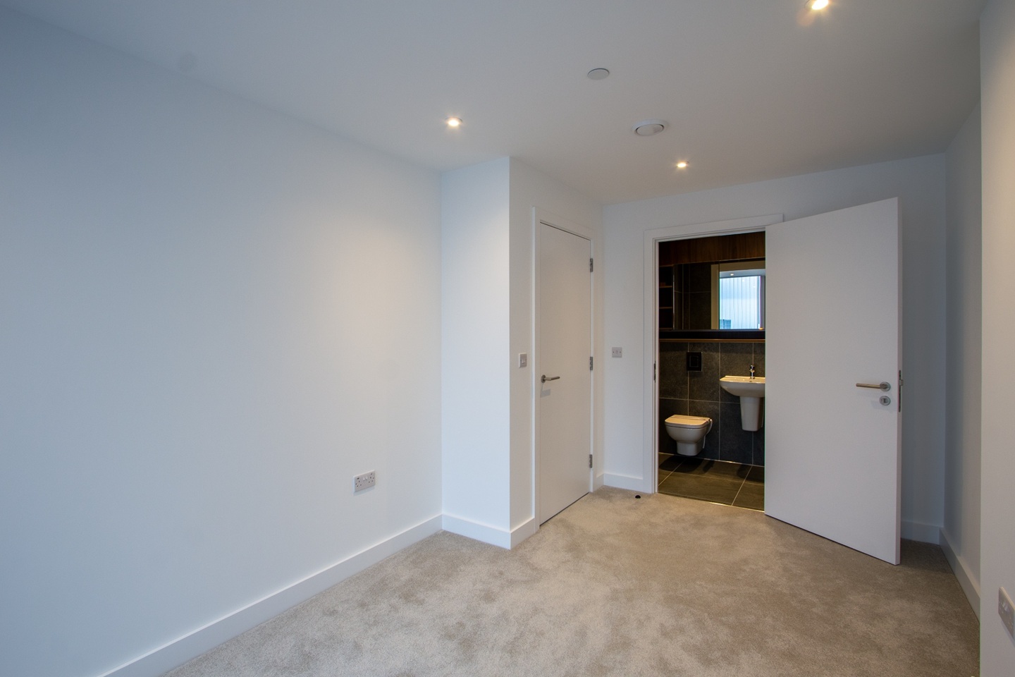Additional image 9 of 2 Bed Flat, Port St, M1, N1 7GU