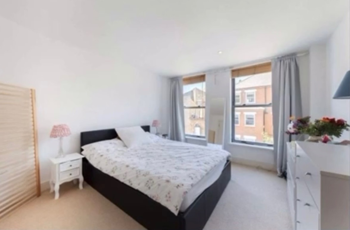 2 Bed Flat, Winders Road, SW11, N1 7GU photo 5