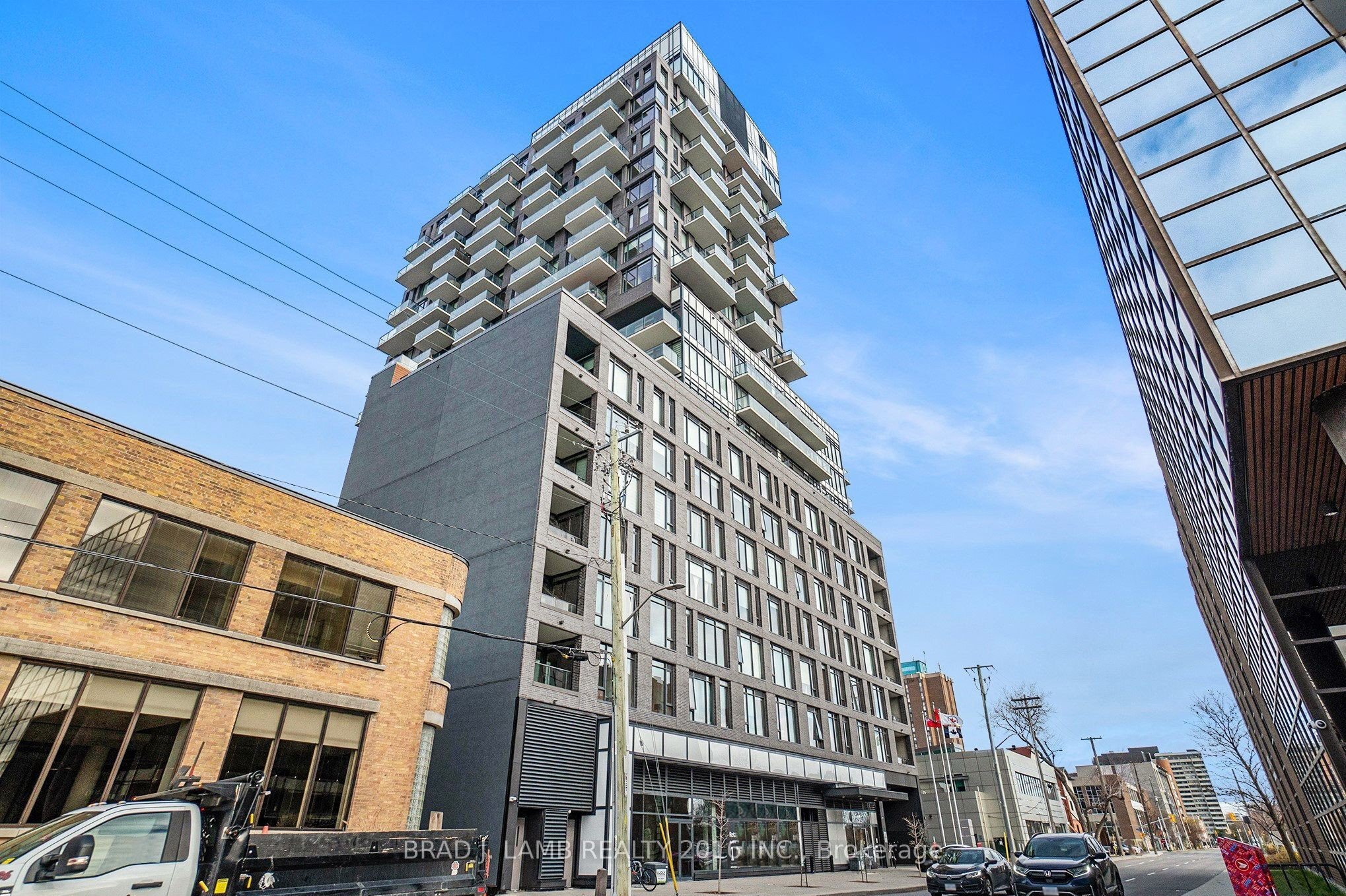203 Catherine St, Ottawa Centre, K2P 1J5