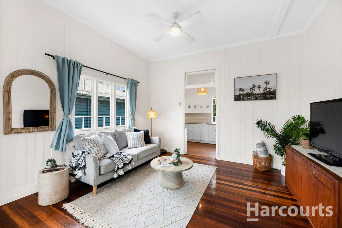 28 Barton Street, Sandgate QLD 4017 photo 4