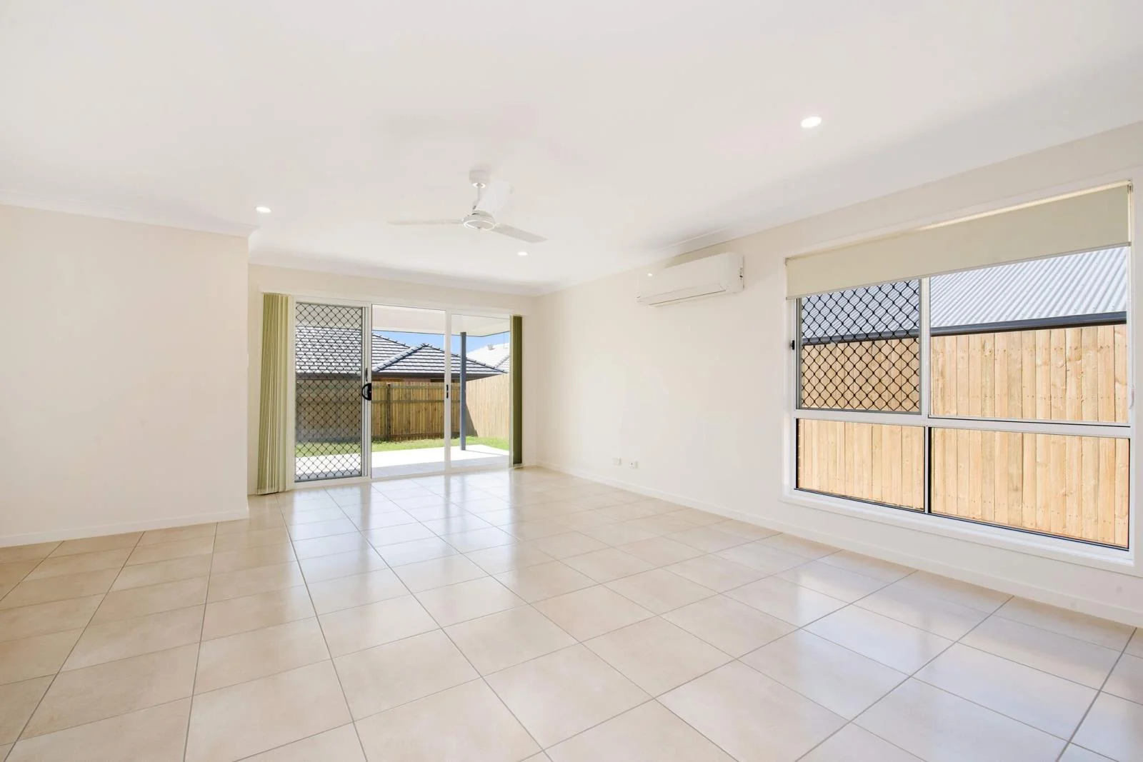 47 Trailblazer Drive, Flagstone QLD 4280 photo 5