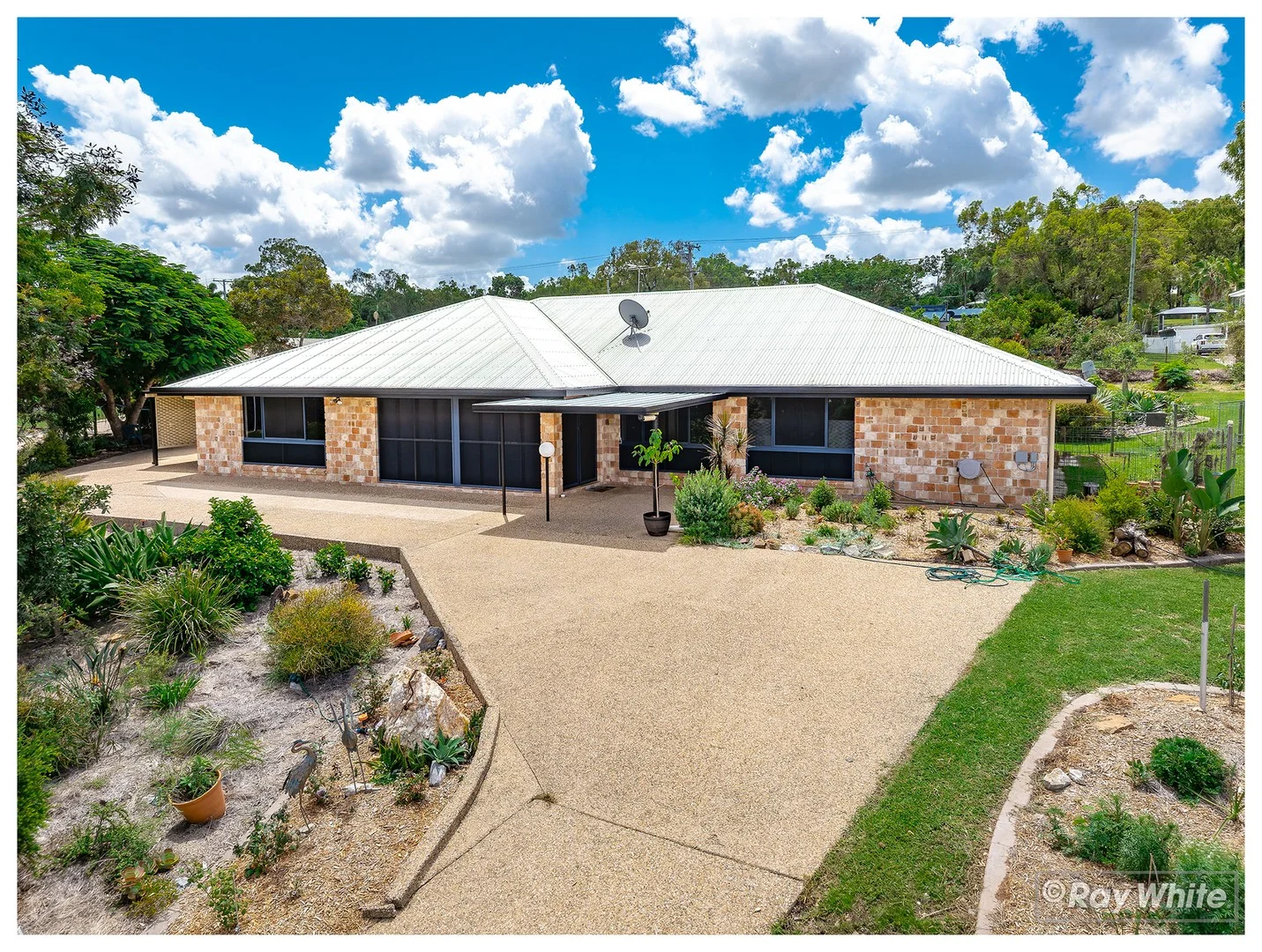 10-12 Goldfinch Drive, Parkhurst QLD 4702