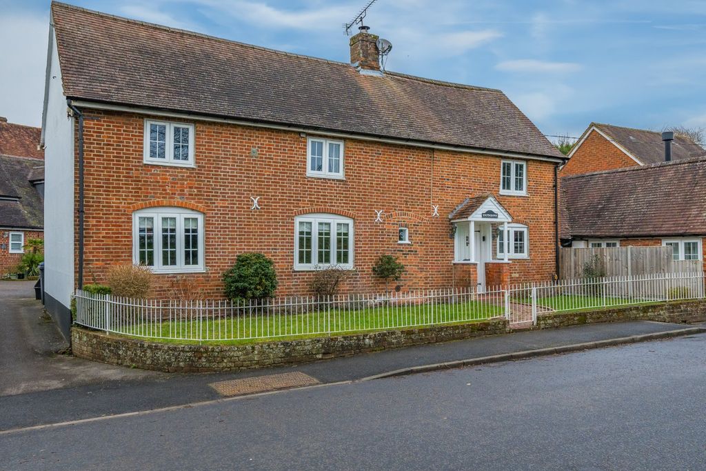 3 bed semi-detached house for saleRomsey Road, Whiteparish, Salisbury, Wiltshire SP5