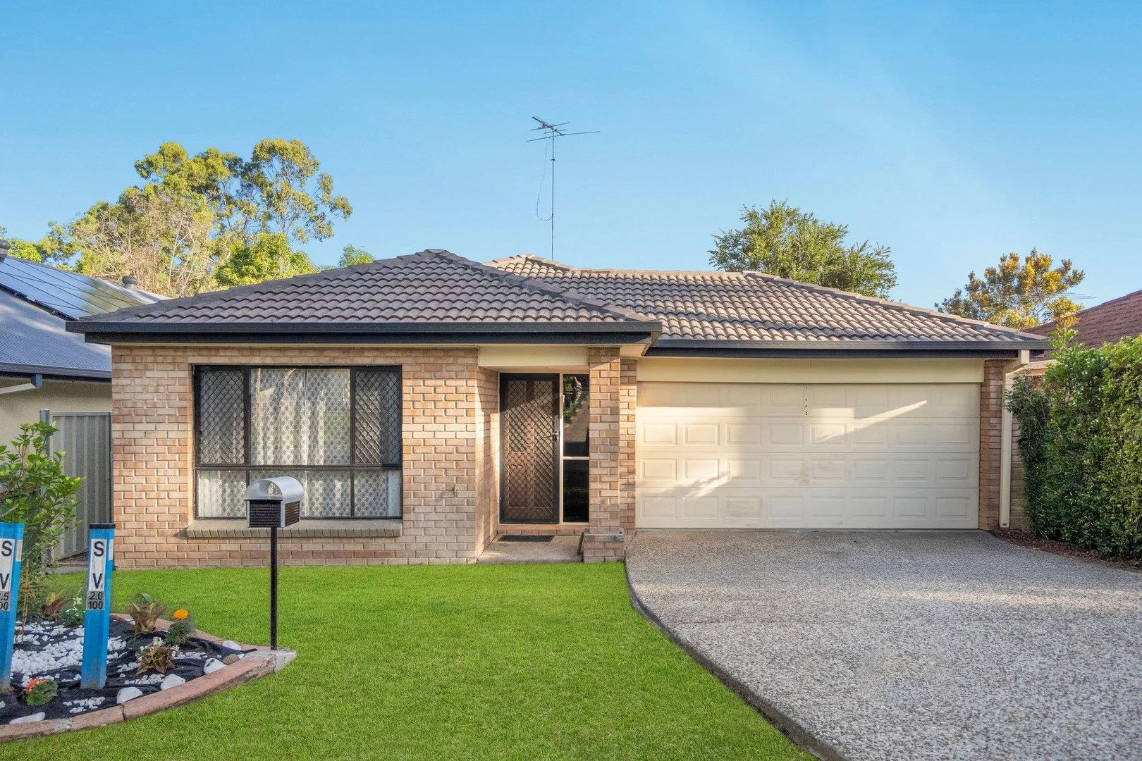 6 Berkshire Place, Springfield Lakes QLD 4300