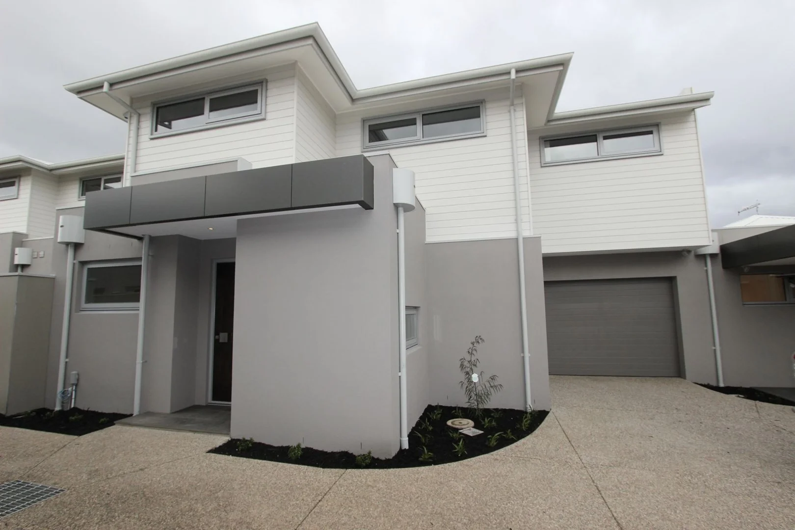 2/15 Carrington Road, Niddrie VIC 3042