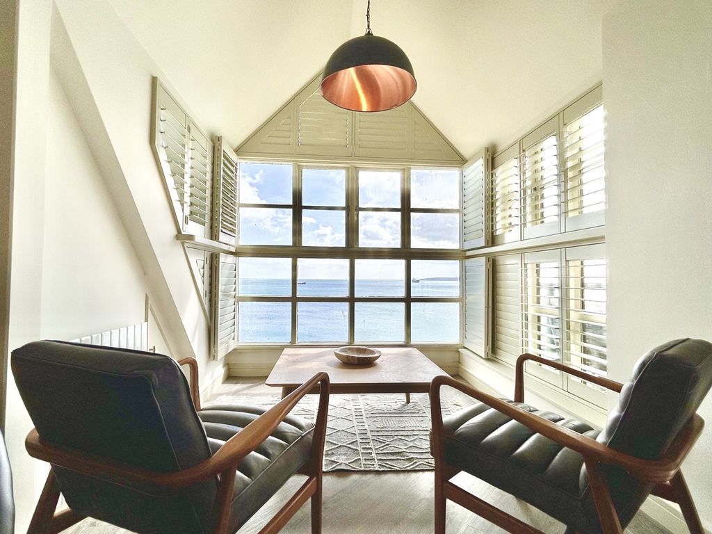 3 bed flat for saleFalmouth, Cornwall TR11 photo 4