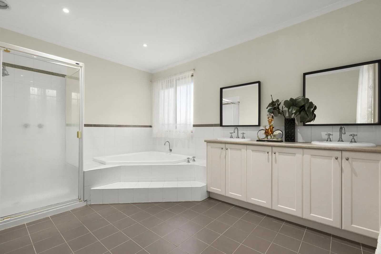 Additional image 12 of 10 Peakview Drive, Viewbank VIC 3084