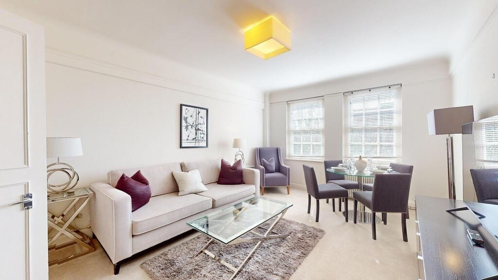 2 Bed Flat, Fulham Road, SW3, N1 7GU