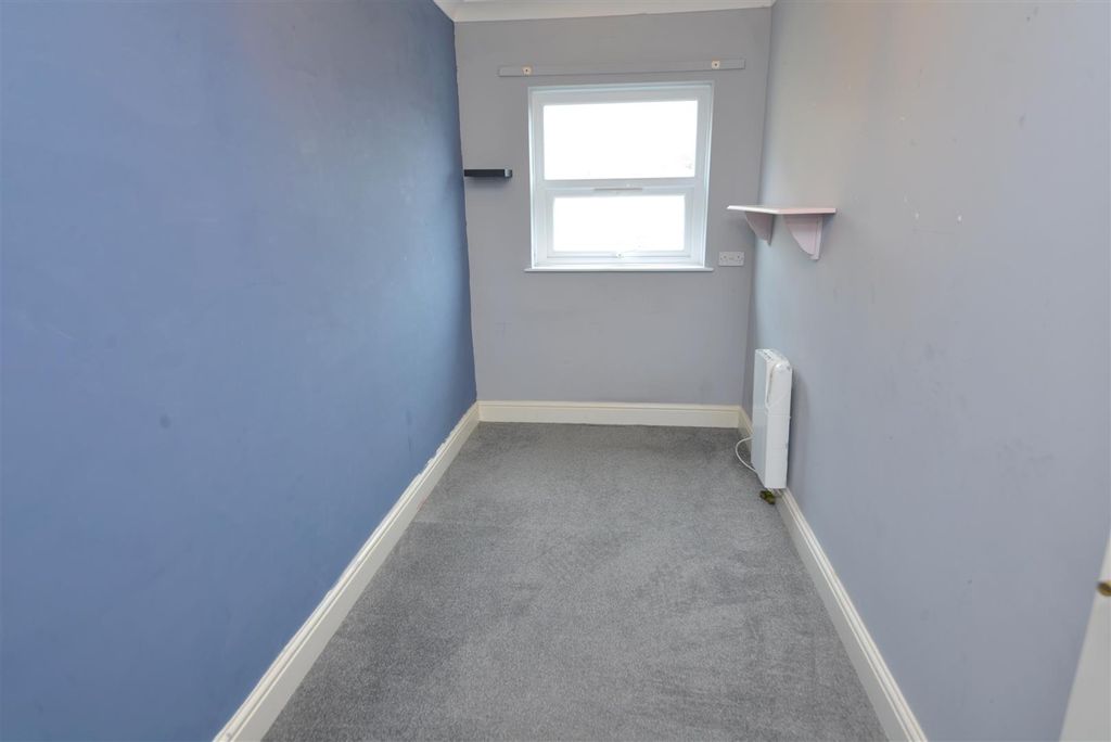 Additional image 8 of 2 bed flat for saleClareston Court, Station Road, Tenby SA70