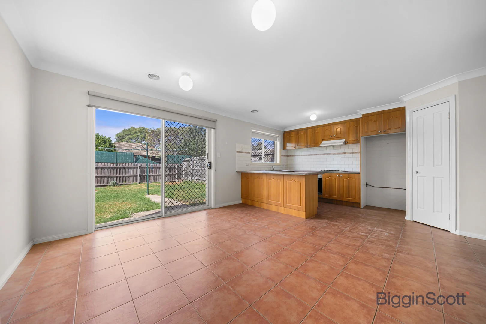 Additional image 4 of 2/122 Shaws Road, Werribee VIC 3030