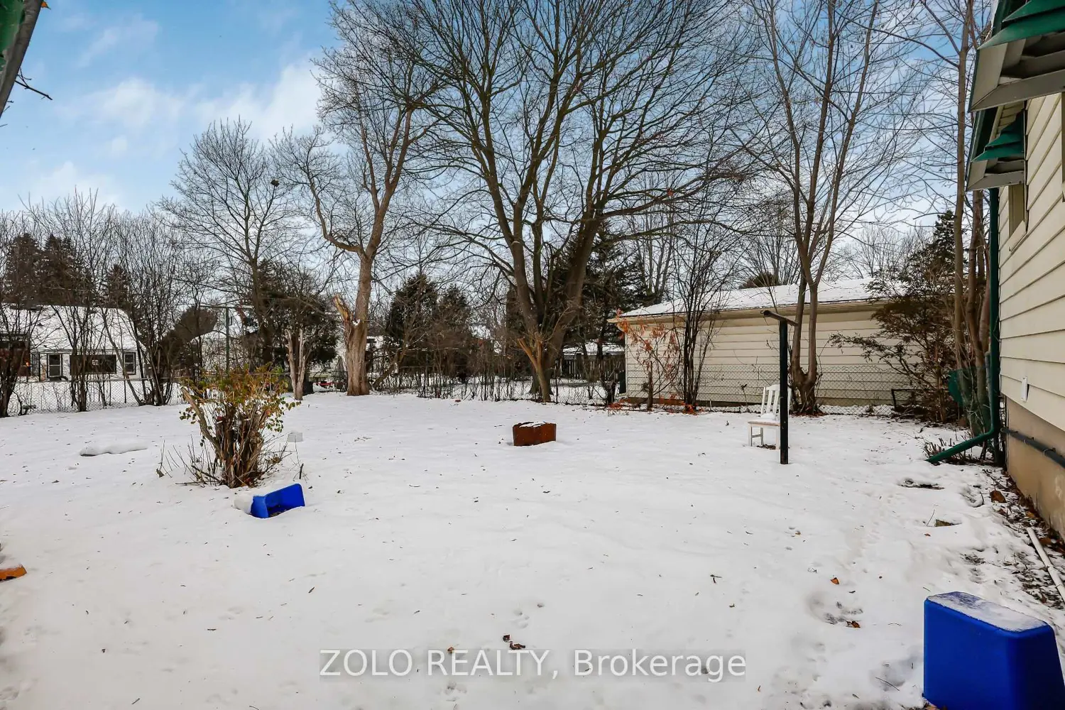 129 Roehampton Avenue photo 4