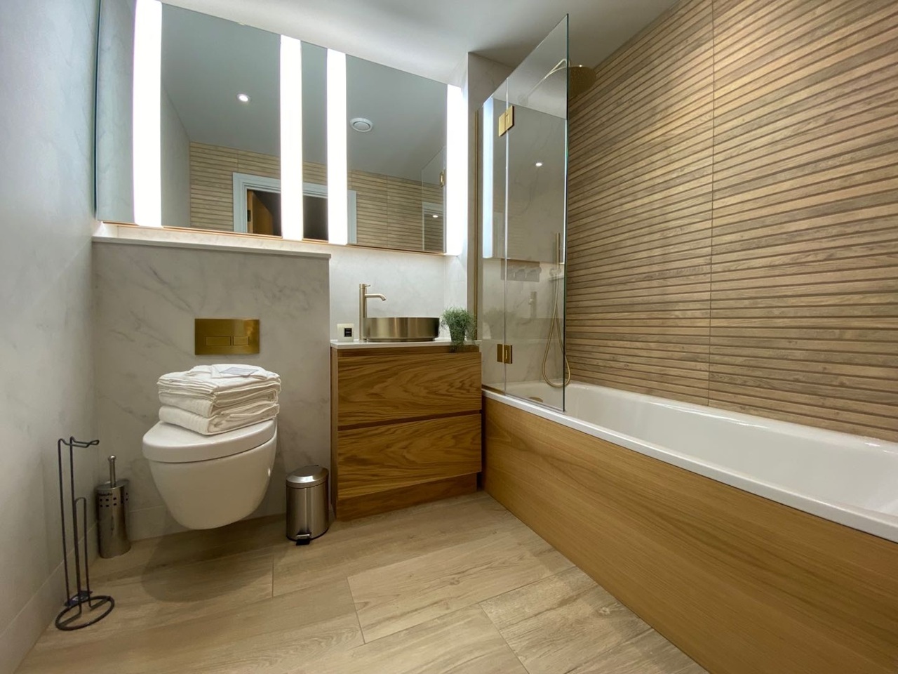 2 Bed Flat, Tower Bridge Road, SE1, N1 7GU photo 5