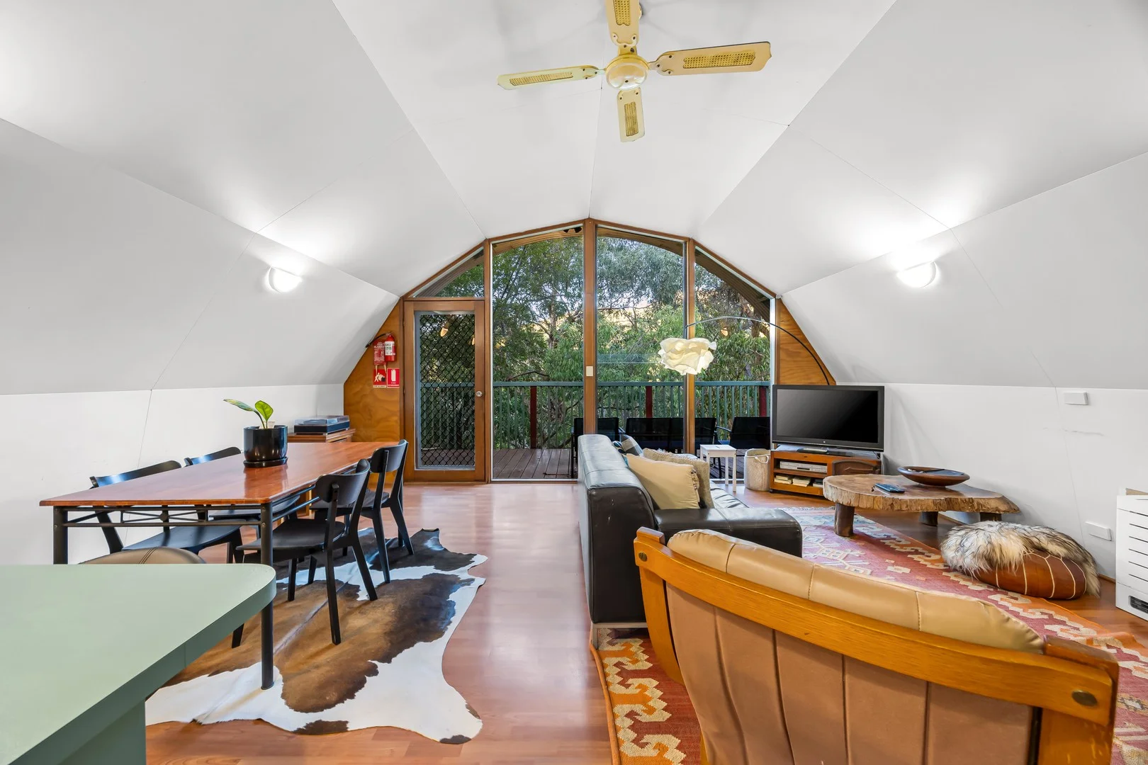 24 High Road, Halls Gap VIC 3381