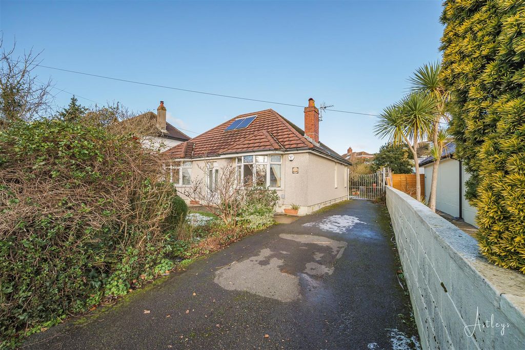 2 bed detached bungalow for saleMurton Lane, Newton, Swansea SA3
