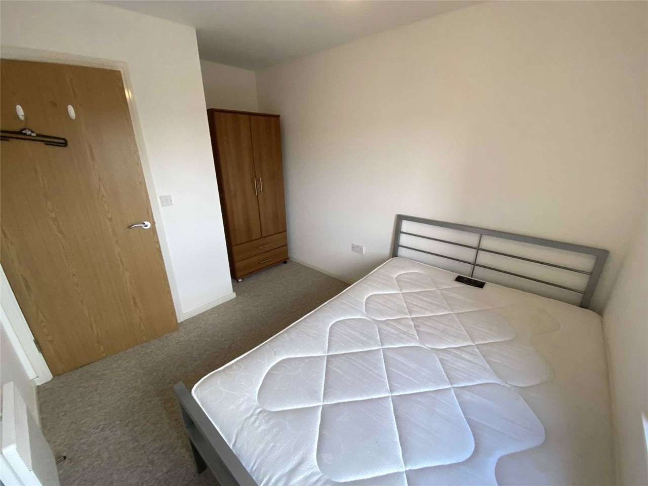 Room in a Shared House, Hanover Square, LS3, N1 7GU photo 3