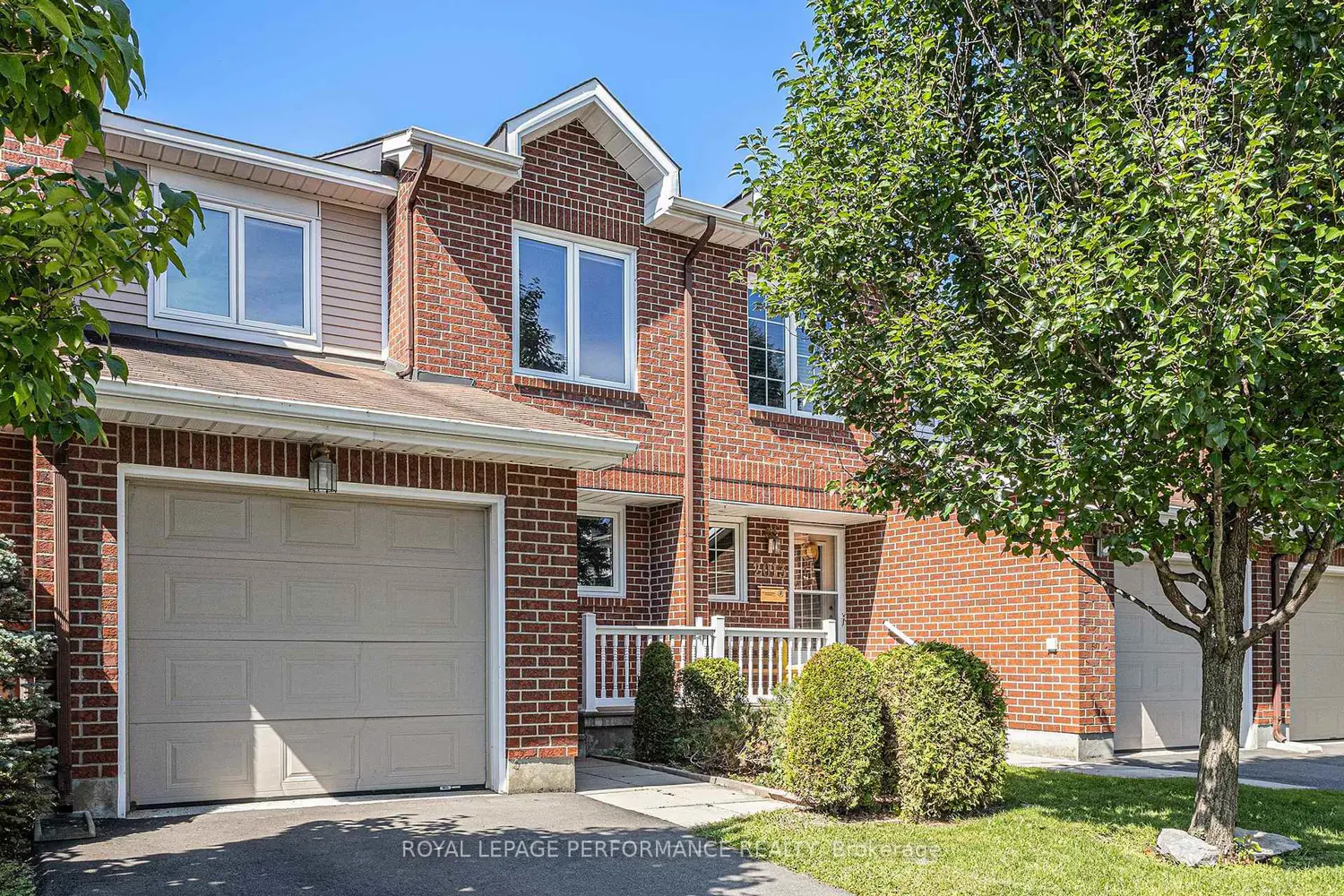 2015 Summerfields Crescent