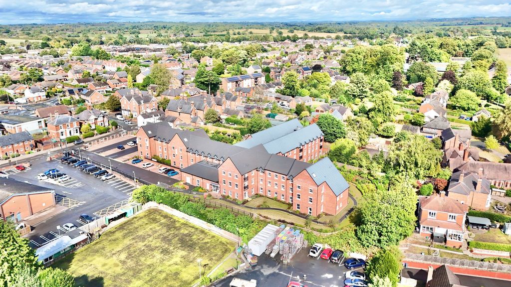 Additional image 4 of 2 bed flat for saleStafford Street, Market Drayton TF9