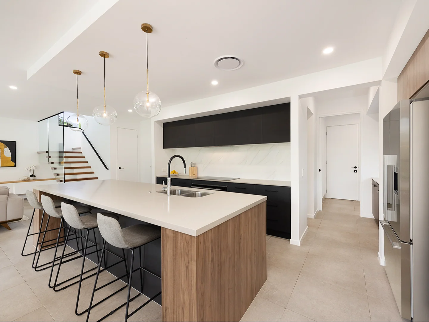 Additional image 5 of 26 Sutton Place, Cannon Hill QLD 4170