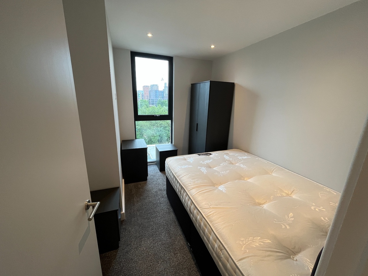3 Bed Flat, Block B, M5, N1 7GU photo 5
