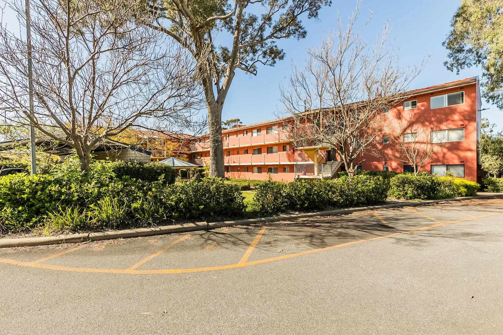 8/26 Morrit Way, Parmelia WA 6167