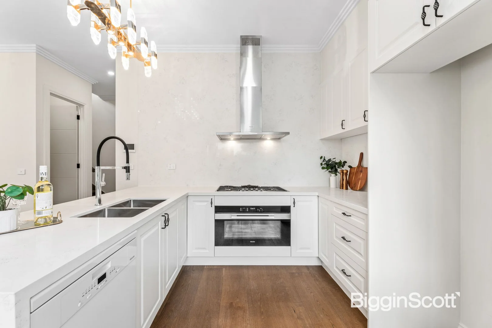 9 Olron Rise, Doncaster East VIC 3109 photo 5