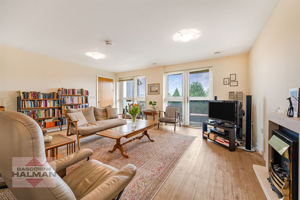 Additional image 4 of 2 bed flat for saleLawson Grange, Holly Road North, Wilmslow SK9